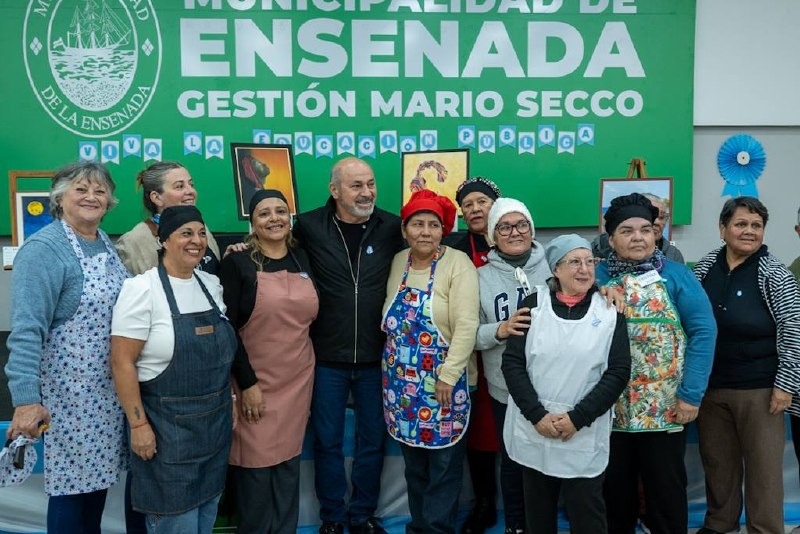 Participantes reunidos en una experiencia cultural